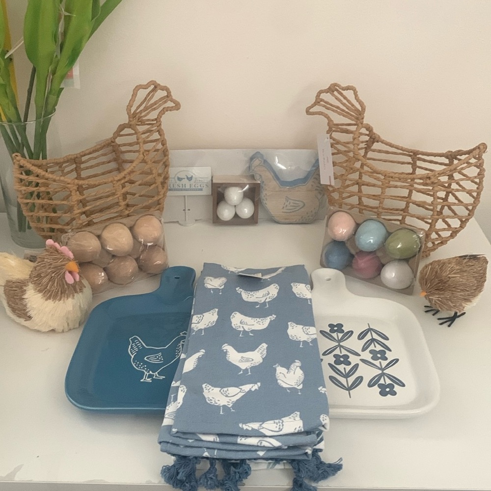 Easter Target Bullseye Tabletop Decor Bundle Set. New.